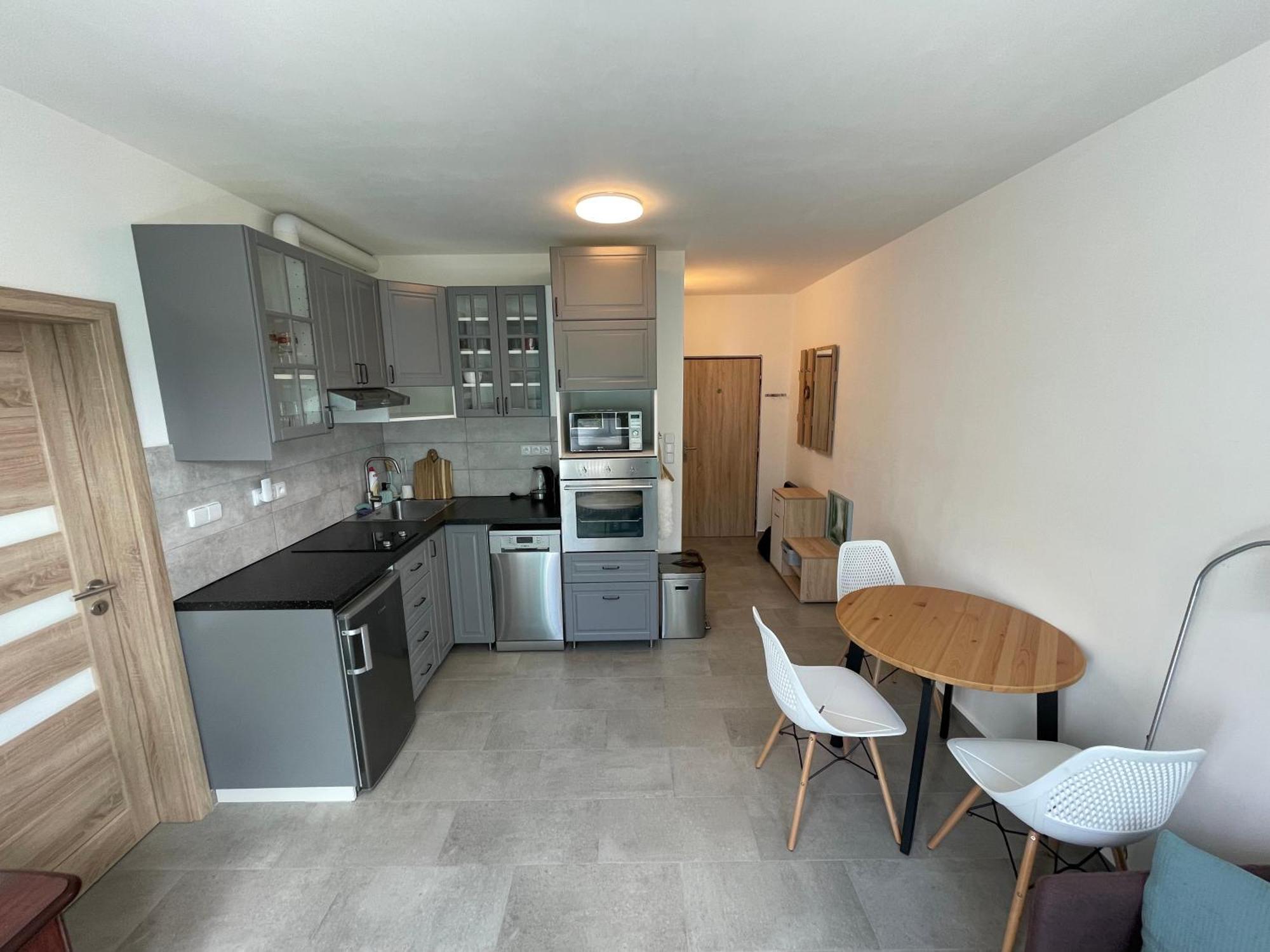 הייניצה Novy Horsky Apartman V Jizerskych Horach מראה חיצוני תמונה
